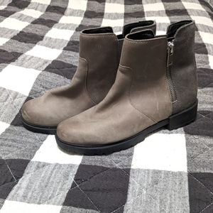Sorel Emelie zip boots 7.5